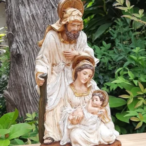 Sagrada Familia con Niño en brazos