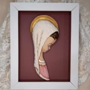 Virgen en relieve enmarcado (blanco con fondo vino)